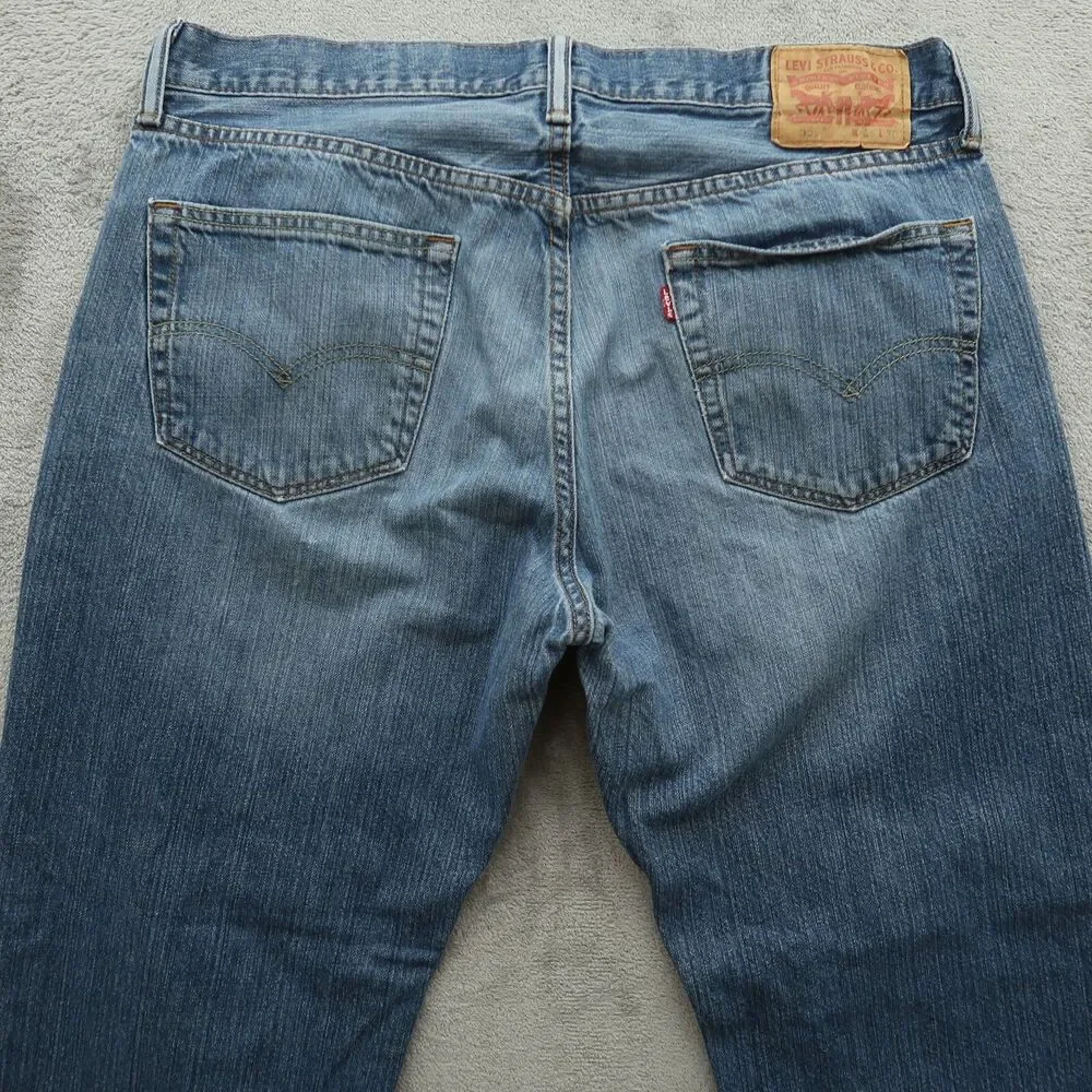 Levi's Jeans Mens Size 36x30 Blue 559 Relaxed Straight Medium Stone Wash